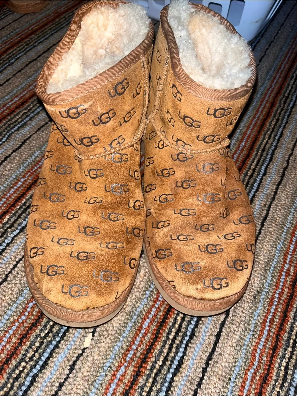 UGG Kids Chestnut Logo Suede Shearling Booties